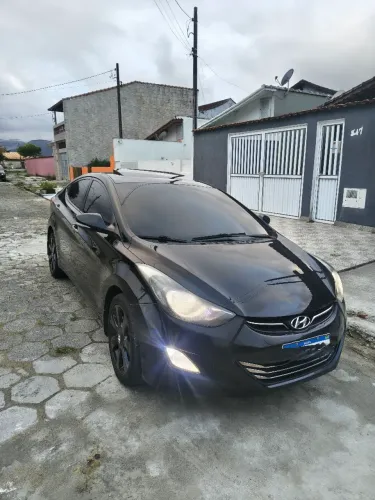 Hyundai Elantra GLS 1.8 16V Aut. 2012