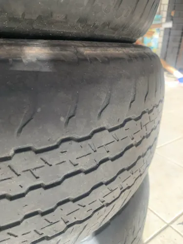 Pneu dunlop 265/65 r17