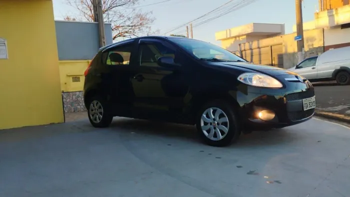 Fiat Palio Attractive 1.0 EVO Fire Flex 8V 5P 2013