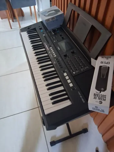 teclado yamaha psr e483