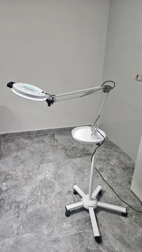 Luminária (Estek). Para salão de beleza 
