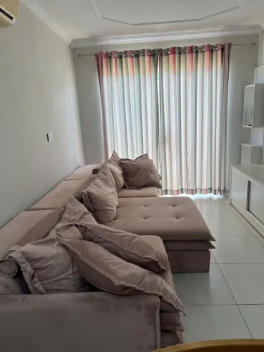 Vendo sofá retrátil 3 lugares ( cabe 6/7pessoas ) super confortável e espaçoso 