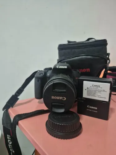Canon câmera digital T5I + tripé - de 5.000 cliques