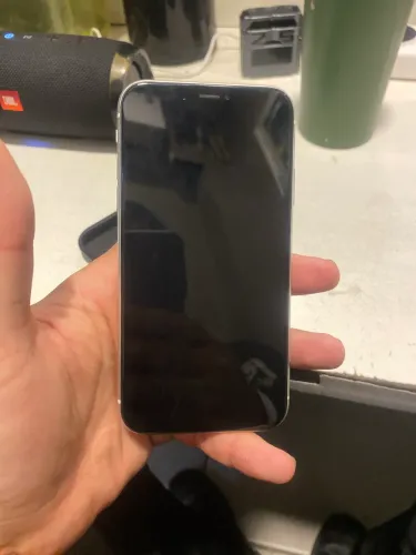 Vendo iPhone XR branco 128g