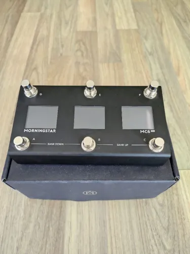 Controladora MIDI Morningstar MC6 Pro