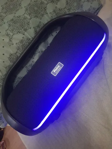 caixa de som philco extrem com 220 wats super potente , resistente a água. com rádio am/fm