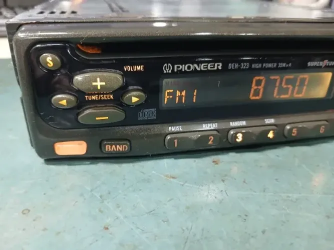 Radio Pioneer DEH-323 Com Bluetooth