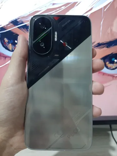 Poco F7 256 GB e 12 de RAM