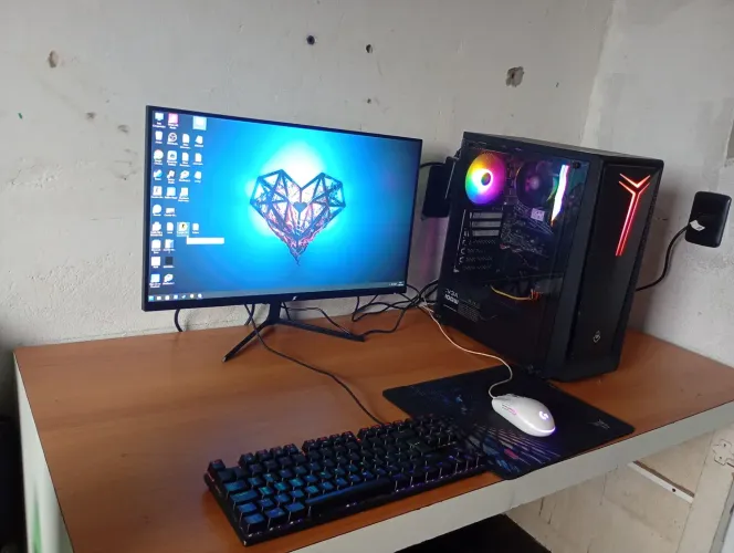 Pc gamer Ryzen 5 4600G 16gb RGB SSD 256gb monitor 240Hz completo entrega grátis