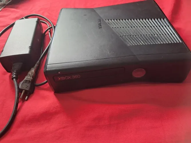 Xbox 360 R$ 450 