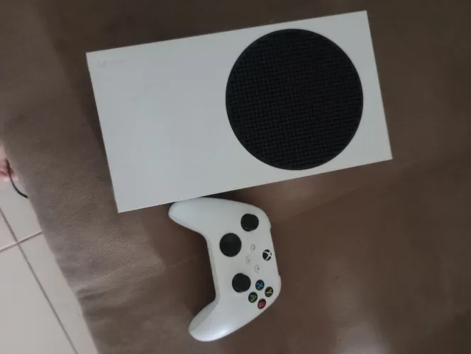 XBOX SERIES S C/ CABOS 1 CONTROLE