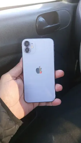 iPhone 11