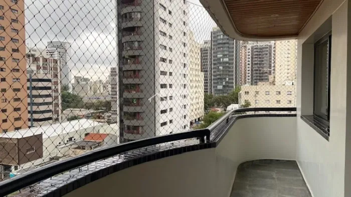 Apto charmoso á venda em Perdizes com 3 dormitórios e churrasqueira na varanda