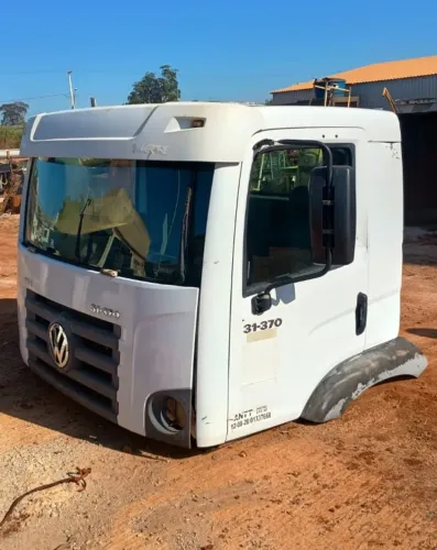 Cabine VW Constellation 31-370 GX4 - Completa para Reposição
