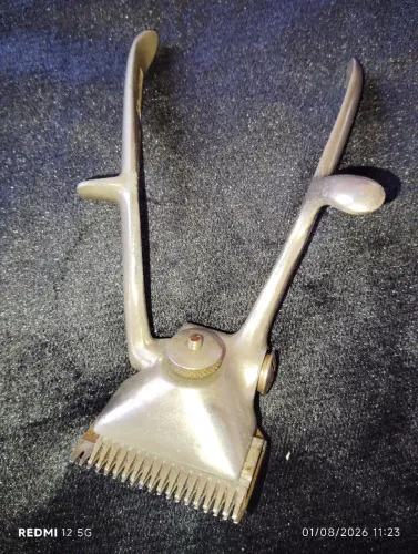 Máquina de cortar cabelo manual (made in Germany)