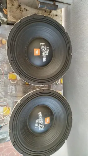 JBL Vulcano 15 polegadas
