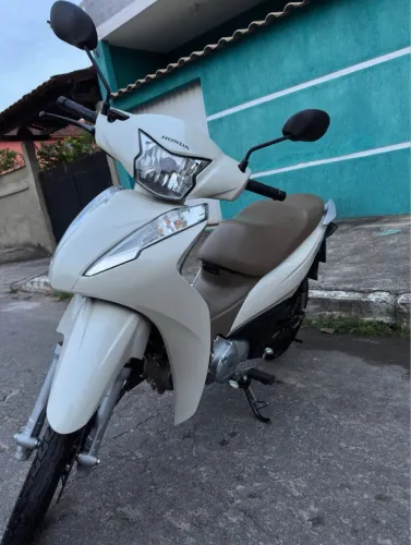 BIZ 125 Branca Pérola - 23/24