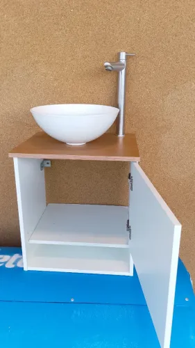 Vendo Pia para banheiro com balcão 