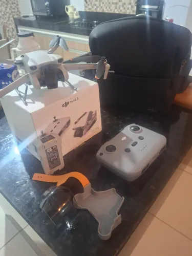 Vendo ou troco algo do meu interesse (drone dji mini 3 ) semi novo *
