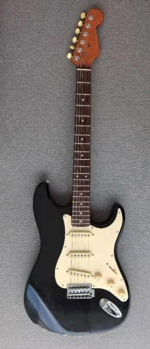 Guitarra Stratocaster Squire Califórnia Custom 1992
