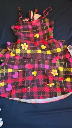 Vestidos e macacão infantil 8 anos