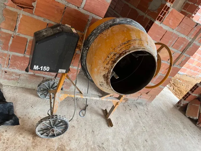 Betoneira de 150L