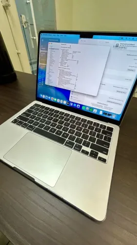 MacBook Air M2
