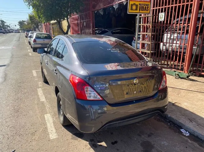 Nissan Versa 1.0 2018 Motor Retrovisor Farol Porta Airbag Capo Lanterna Sucata
