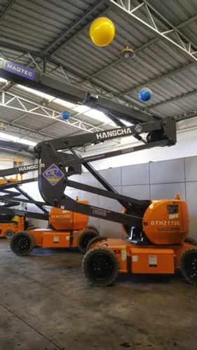 Locação de plataforma elevatória 17 m