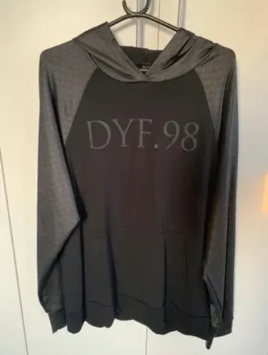 Moletom DYF de elastano tamanho G frente fechada de R$ 199,00 por R$ 149,00