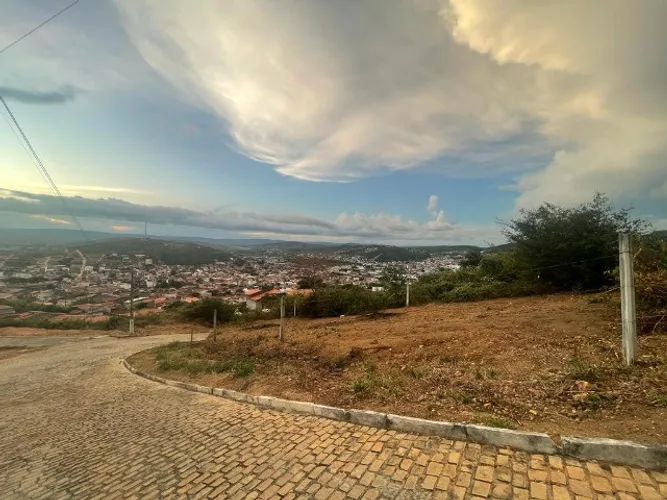 Terreno (360m²) a venda, localizado no Bairro Mundo Novo em Jacobina/BA