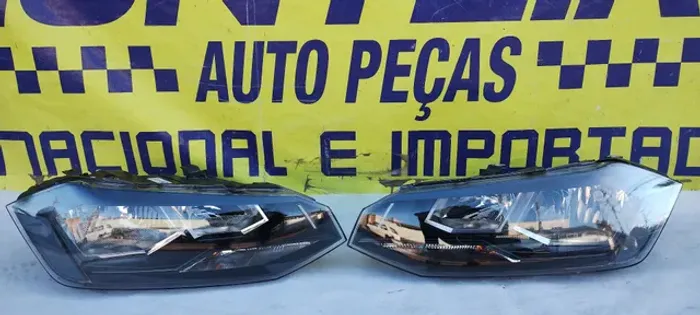 Par de farol Polo virtus 2018 2019 2020 friso preto 