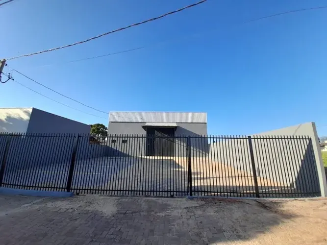 Barracão próximo a tito mufatto, Univel e Estádio.