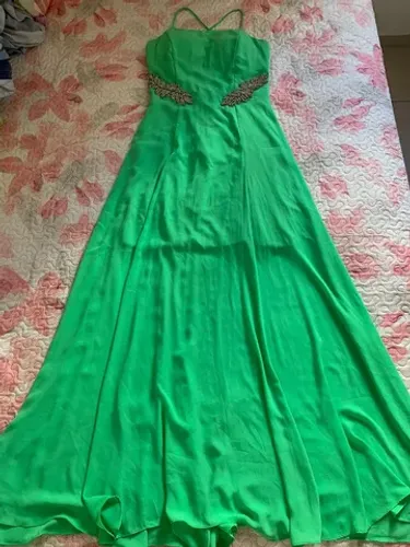 Vestido festa longo com detalhes strass verde