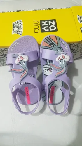Sandálias Havaianas Infantil Looney Tunes