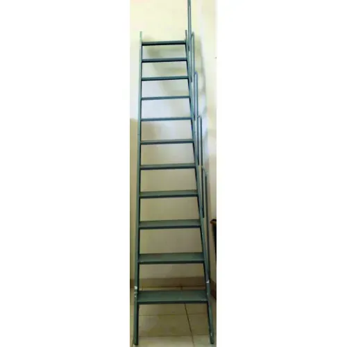 escada reta de ferro
