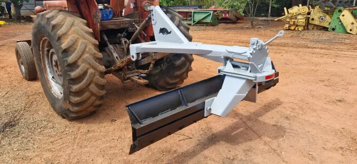 Plaina Traseira Tatu 2.3m