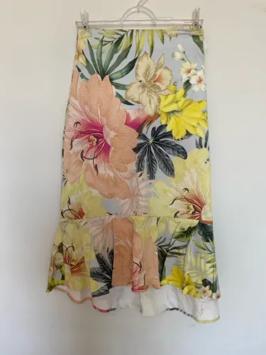 Saia mid Floral Tropical da farm