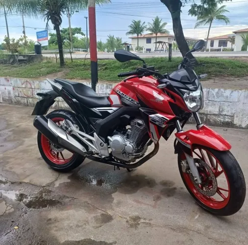 Honda cb Twister 250f ano 2021