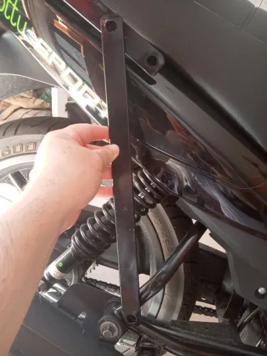 Barra de suporte para baú moto