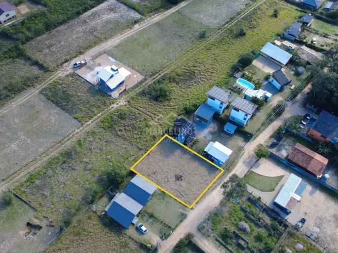 Terreno à venda no bairro Praia do Rosa - Imbituba/SC