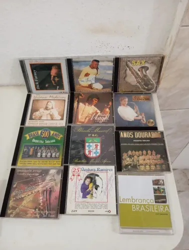 Coleção de CDs Variados - Música Brasileira e Internacional