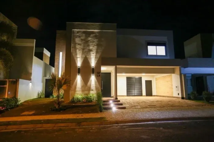 Casa com 4 dormitórios à venda, 339 m² por R$ 2.500.000,00 - Flamboyant Residencial Park -