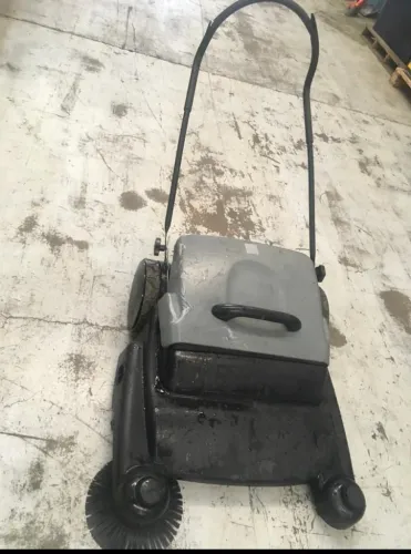 Varredeira Karcher manual