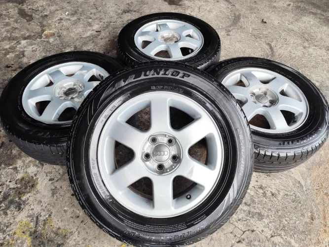 Rodas aro 15" Rodas Originais Vw/Audi 5x100- Pneus Seminovos. Aceito Cartão