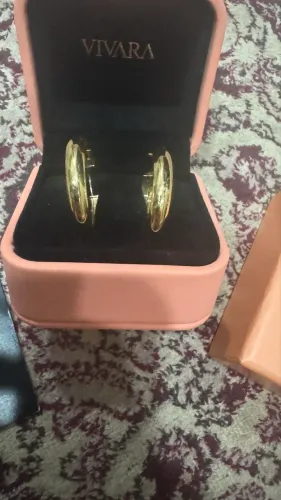 Brinco argola em ouro Vivara