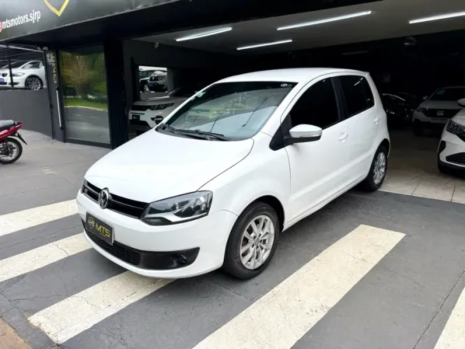 Volkswagen Fox Rock IN RIO 1.6 MI Total Flex 8V 5P 2014