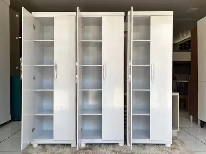Armário de 2 portas com 4 prateleiras cada - Novo