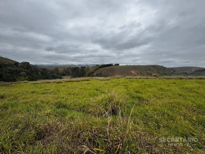 TERRENO COM 20.000M ² TOTALMENTE APROVEITÁVEL EM SEBOLLAS - RJ