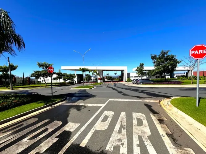 Terreno à venda no bairro Jardins Nápoles - Senador Canedo/GO